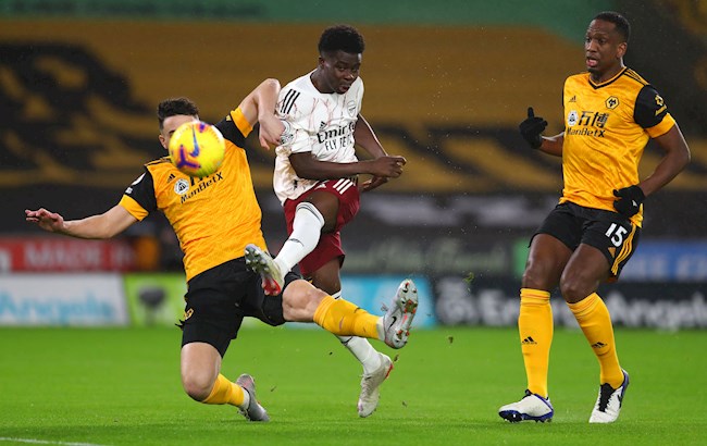 Saka thi đấu cực kỳ nổi bật trong 10 phút đầu,