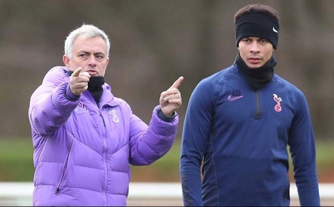 Tiền vệ Dele Alli chỉ trích chiến thuật của HLV Jose Mourinho hình ảnh