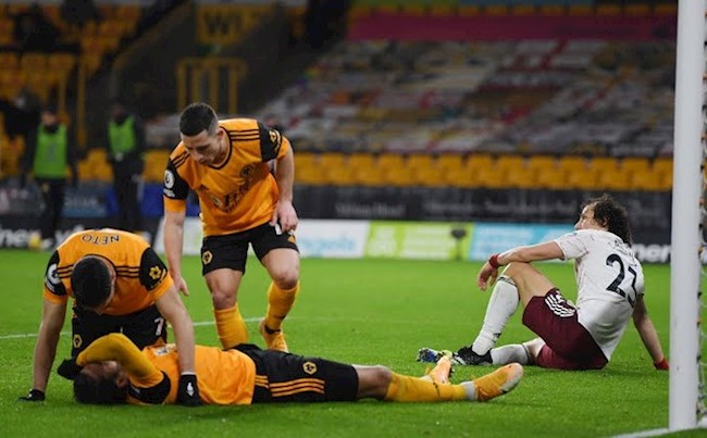 Thua ngược Wolves, HLV Mikel Arteta đổ lỗi cho trọng tài