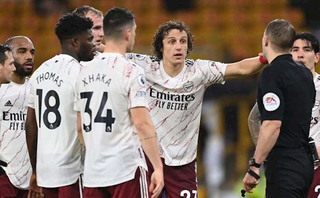 Đồng đội Arsenal thất vọng khi Luiz và Leno bị thẻ đỏ trước Wolves