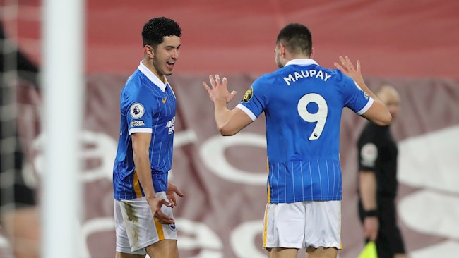 Brighton bất ngờ vươn lên dẫn bàn trong hiệp 2 Brighton bất ngờ vươn lên dẫn bàn trong hiệp 2