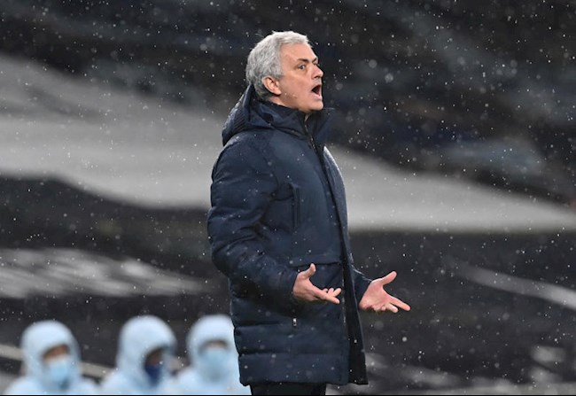 Bale sống ảo trên mạng, Mourinho lập tức nổi cáu