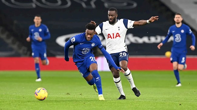 Chelsea chơi áp đảo sau tiếng còi khai cuộc Chelsea chơi áp đảo sau tiếng còi khai cuộc