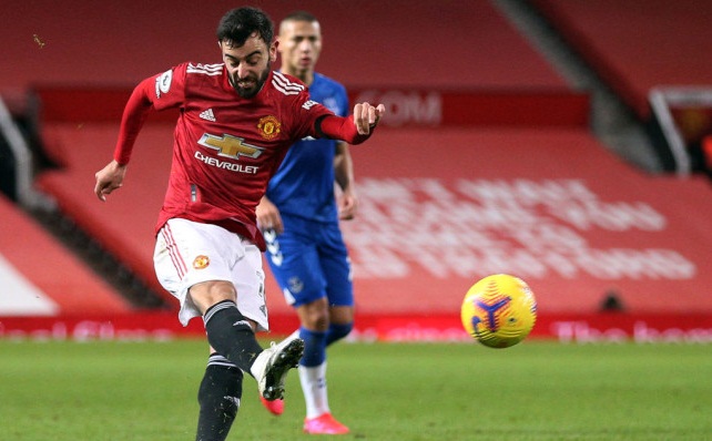 Bruno Fernandes cay đắng sau trận hoà Everton hình ảnh