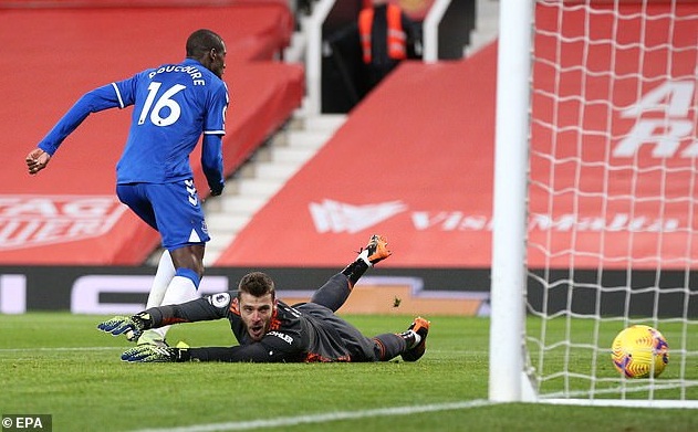 De Gea kiến tạo cho Doucoure ghi bàn, HLV Solskjaer nói gì?