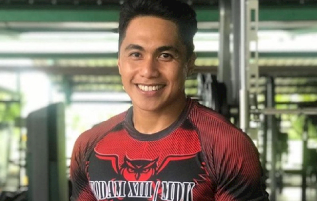 Chiêm ngưỡng vẻ đẹp chuẩn soái ca của cựu chuyền hai Indonesia hậu chuyển giới hình ảnh 2 Chiêm ngưỡng vẻ đẹp chuẩn soái ca của cựu chuyền hai Indonesia hậu chuyển giới hình ảnh 2