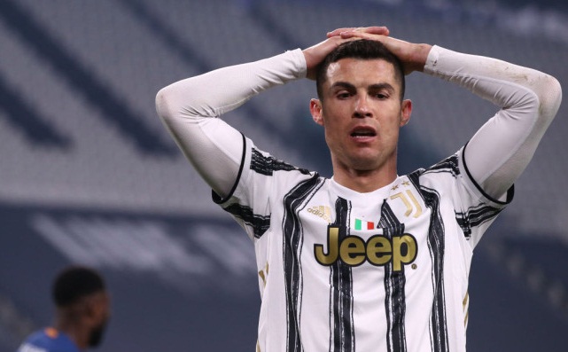 Juventus lên tiếng về tương lai Ronaldo sau cú sốc ở Champions League