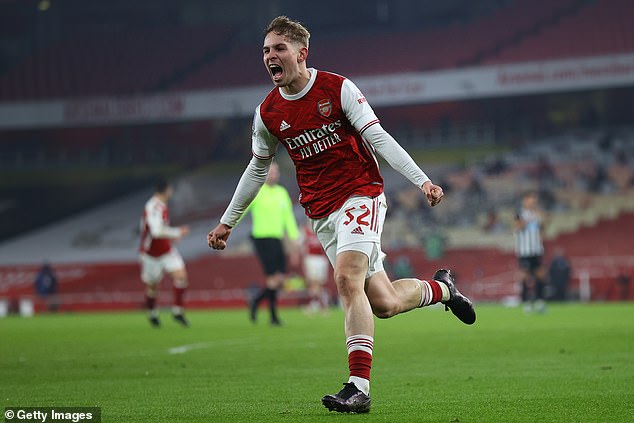 Tiền vệ Emile Smith-Rowe được khen ngợi hết lời hình ảnh