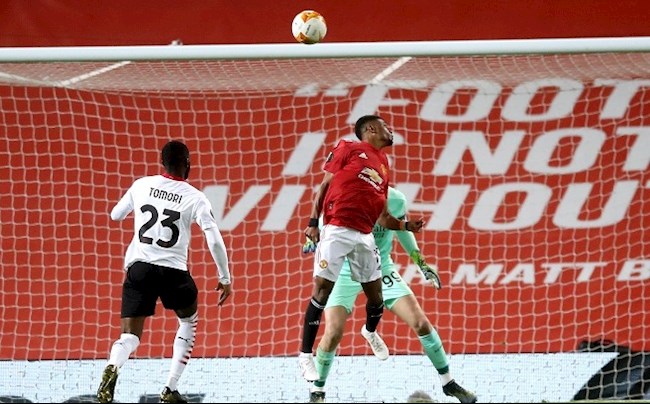 Chấm điểm các cầu thủ MU trước AC Milan: Vinh danh Bailly và Diallo