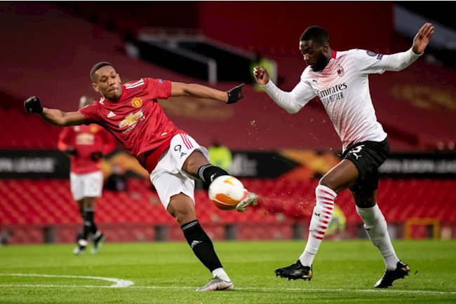 Hiệp 1, MU tỏ ra lép vế dù được chơi trên sân nhà Hiệp 1, MU tỏ ra lép vế dù được chơi trên sân nhà