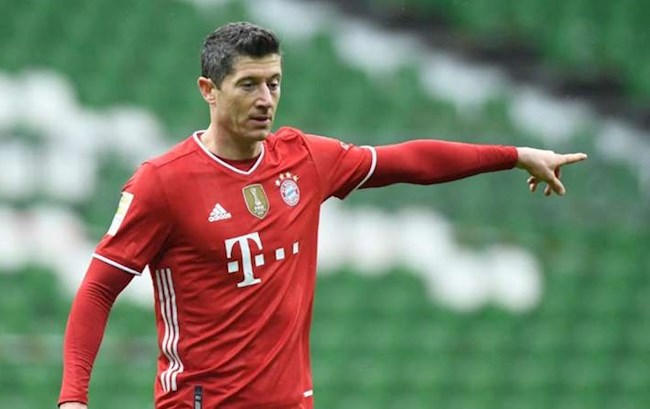 Lewandowski không thể ra sân trong cả hai trận gặp PSG hình ảnh Lewandowski không thể ra sân trong cả hai trận gặp PSG hình ảnh
