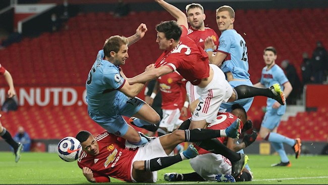 West Ham tổ chức phòng ngự cực kỳ khó chịu để giữ bằng được mành lưới