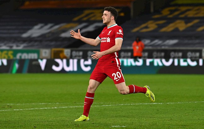 Diogo Jota sút tung lưới đội bóng cũ vào cuối hiệp 1 để mở tỷ số trận đấu Diogo Jota sút tung lưới đội bóng cũ vào cuối hiệp 1 để mở tỷ số trận đấu