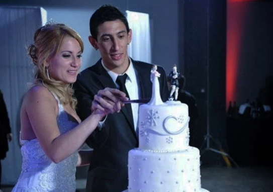 Ngưỡng mộ với tình yêu của Angel Di Maria dành cho vợ hơn 6 tuổi