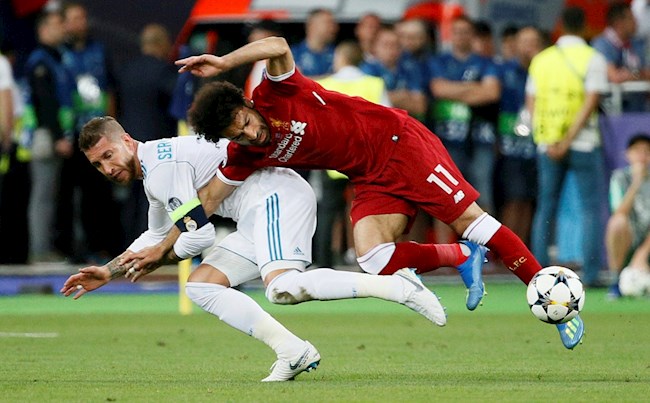 Vừa hay tin gặp Ramos ở C1, Mohamed Salah đã đi tập cơ vai hình ảnh
