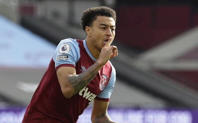 Bất chấp hồi sinh, Lingard khó có cửa ở lại MU vì 1 ngôi sao