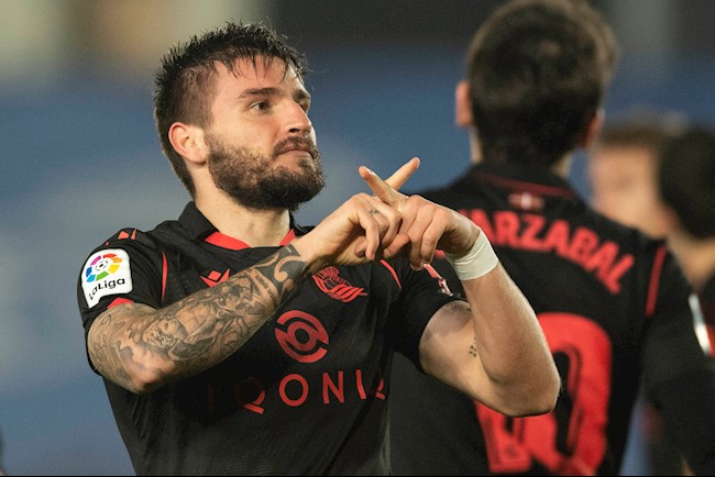 Portu bất ngờ ghi bàn cho Sociedad vào đầu hiệp 2 Portu bất ngờ ghi bàn cho Sociedad vào đầu hiệp 2