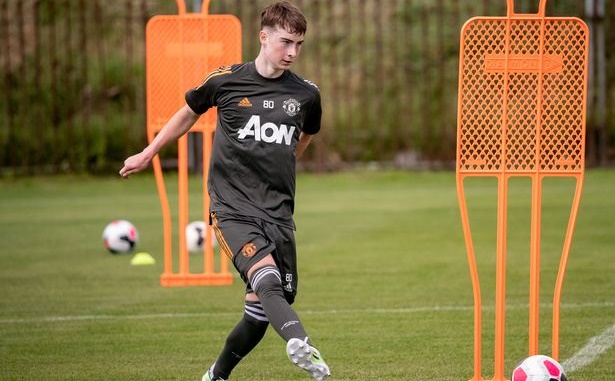 Chuyển nhượng MU Quỷ đỏ có nguy cơ mất ngọc quý 18 tuổi hình ảnh Chuyển nhượng MU Quỷ đỏ có nguy cơ mất ngọc quý 18 tuổi hình ảnh