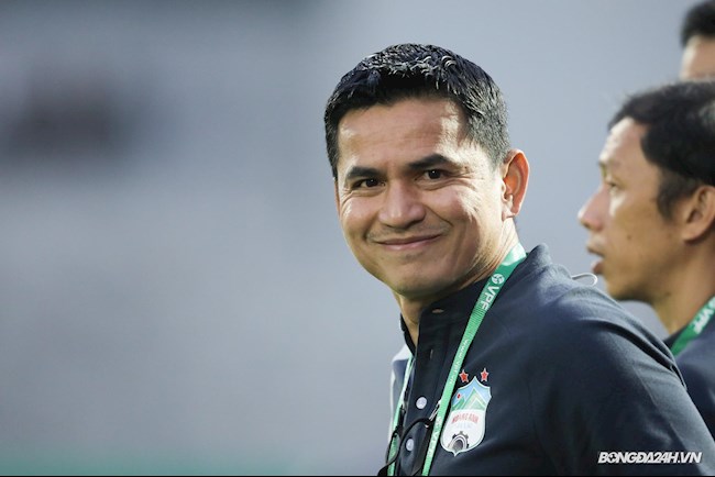 HLV Kiatisuk không so sánh ĐT Thái Lan với HAGL  hình ảnh