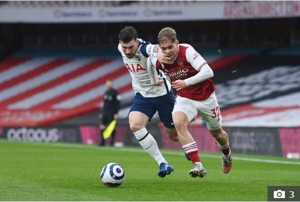 Tiền vệ Emile Smith Rowe tiết lộ sự nghiêm khắc từ gia đình hình ảnh Tiền vệ Emile Smith Rowe tiết lộ sự nghiêm khắc từ gia đình hình ảnh