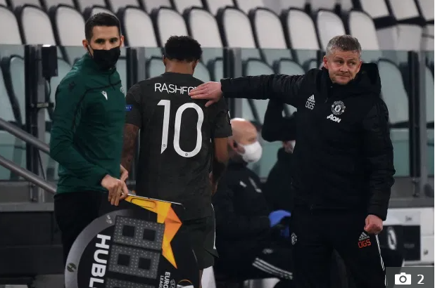 HLV Solskjaer khiến NHM MU lo lắng