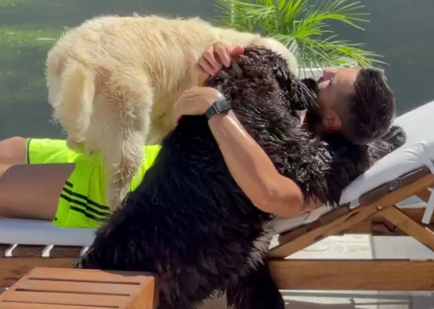 Thủ môn Sergio Romero bất ngờ có mặt ở Argentina hình ảnh