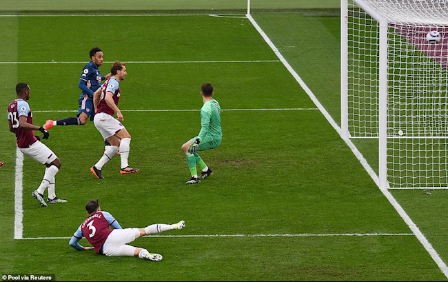 Aubameyang có thêm một trận đấu thất vọng