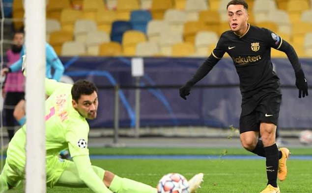 Lập cú đúp, Sergino Dest ca ngợi chiến thuật mới của Koeman hình ảnh