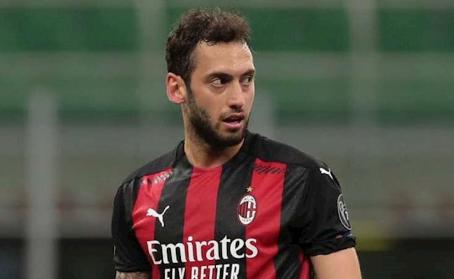 Hakan Calhanoglu tiết lộ bến đỗ trong mơ khi rời Milan hình ảnh