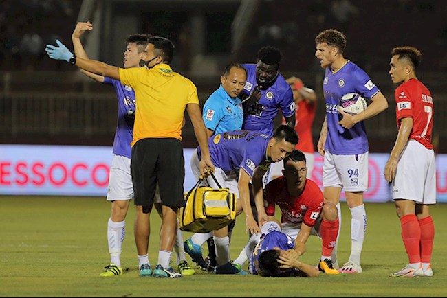 Điểm nhấn vòng 5 V.League 2021: Hùng Dũng gãy chân, HAGL và “thánh nhọ” Phan Văn Đức