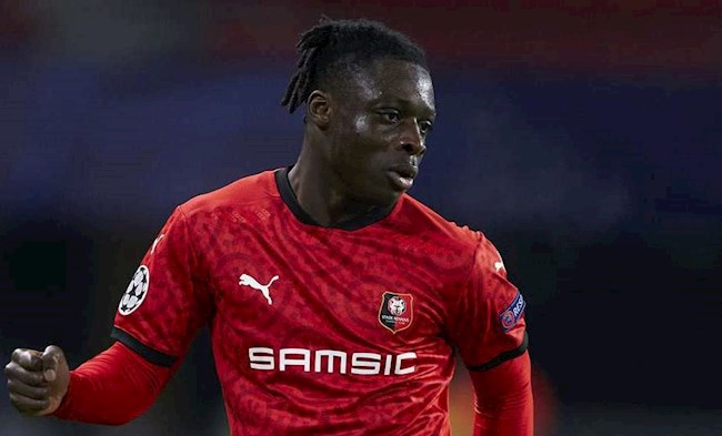 Jeremy Doku giải thích lý do từ chối Liverpool và Chelsea hình ảnh