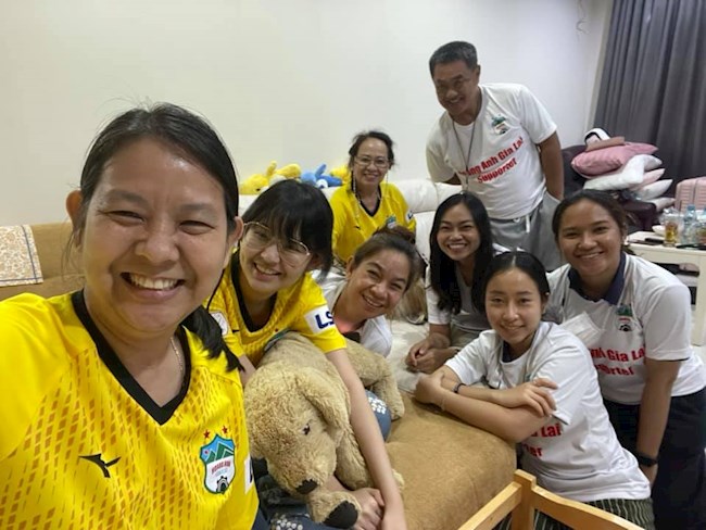 HLV Kiatisak và HAGL có hội CĐV đặc biệt tại Thái Lan hình ảnh