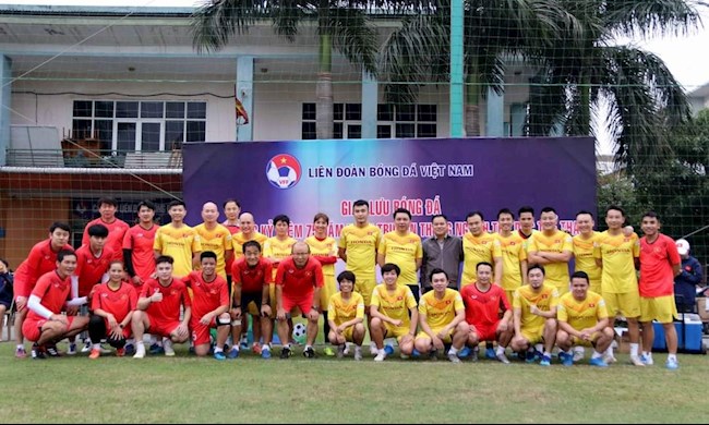 Thầy Park xỏ giày thi đấu chào mừng Ngày Thể thao Việt Nam