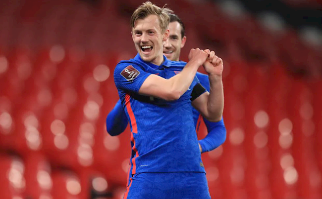 Ward-Prowse mở tỷ số của trận đấu