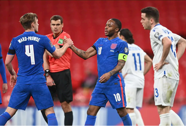 Đội trưởng Sterling ghi bàn thứ 3 cho Tam sư