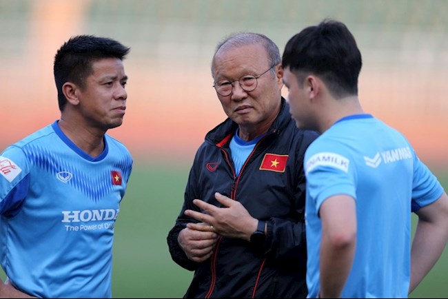 Trợ lý HLV Park Hang Seo bắt kẻ xấu nhờ khả năng đọc trận đấu cực tốt