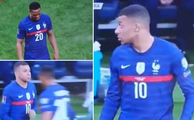 Mbappe bị Martial từ chối bắt tay