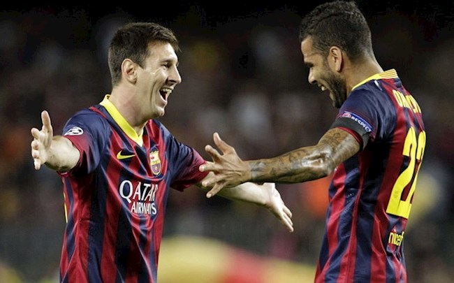 Hình ảnh thể hiện tình yêu giữa Messi và Alves