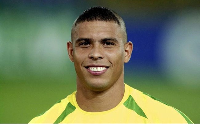 Ronaldo, béo, kiểu tóc: Tự hào khoe mái tóc mới của \