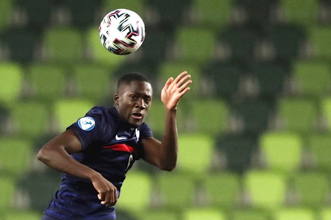 Liverpool quan tâm Ibrahima Konate