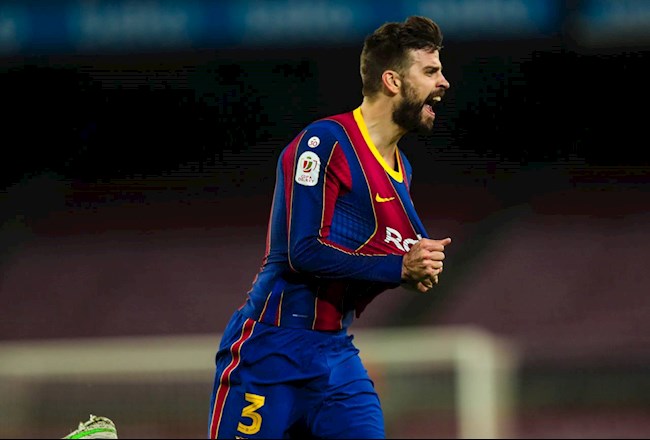 Pique ghi bàn gỡ hòa 2-2 ở phút bù giờ Pique ghi bàn gỡ hòa 2-2 ở phút bù giờ