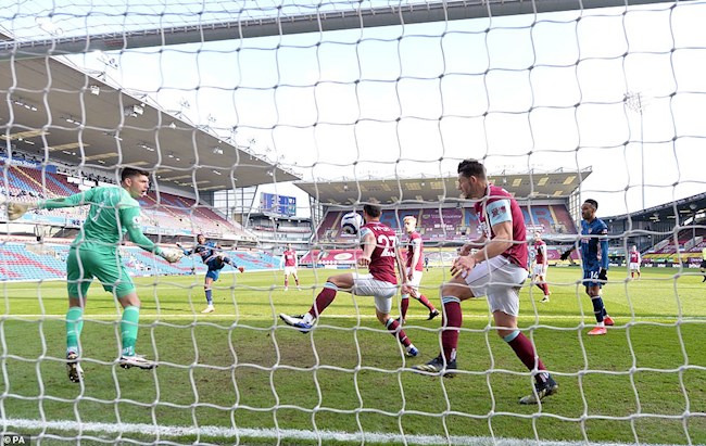 VAR gây tranh cãi trong trận Burnley 1-1 Arsenal hình ảnh VAR gây tranh cãi trong trận Burnley 1-1 Arsenal hình ảnh