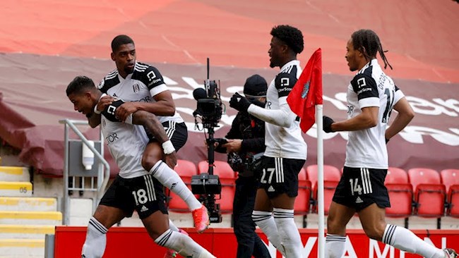 Fulham thắp lại cơ hội trụ hạng Fulham thắp lại cơ hội trụ hạng