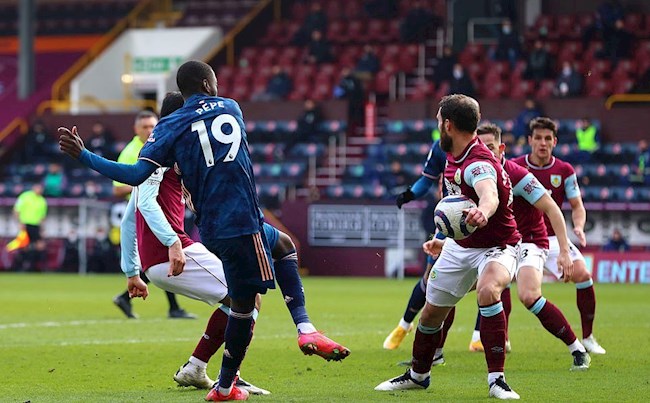 Pieters de bong cham tay