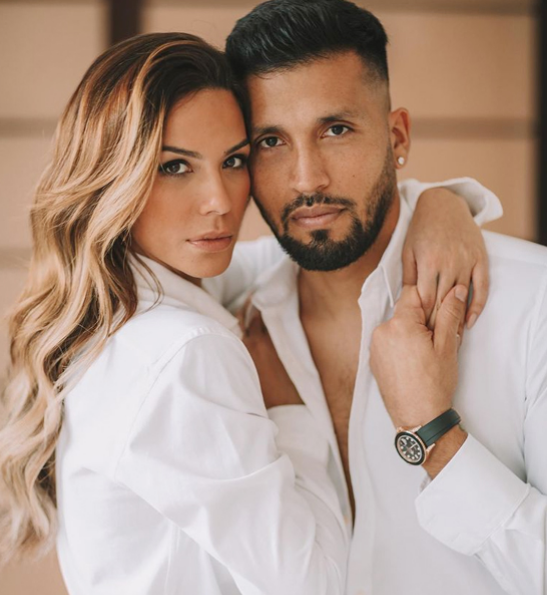 Vợ trung vệ Ezequiel Garay tiết lộ bất ngờ chuyện chăn gối hình ảnh