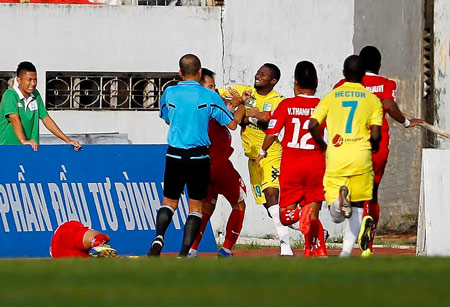 Hoàng Vũ Samson Hoàng Vũ Samson