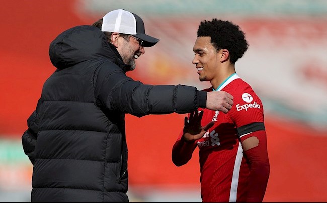 Alexander-Arnold va Klopp