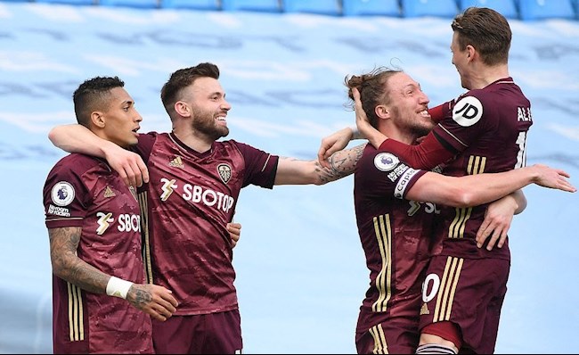 Dallas ghi ban cho Leeds