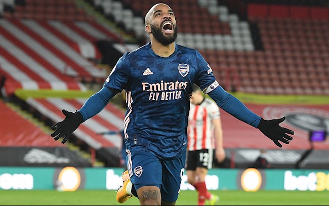 Arsenal chốt giá bán tiền đạo Lacazette