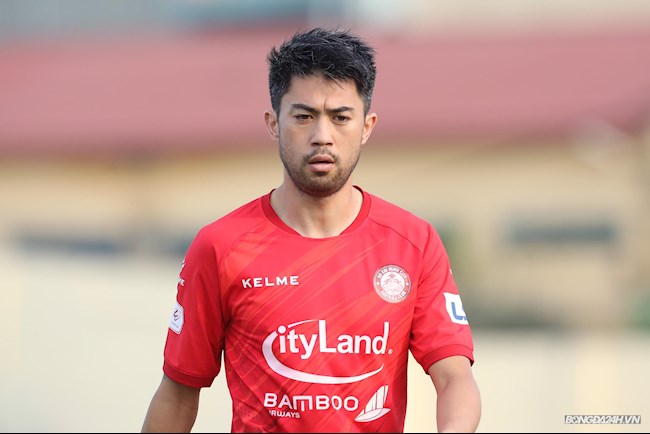 Lee Nguyễn ghi bàn